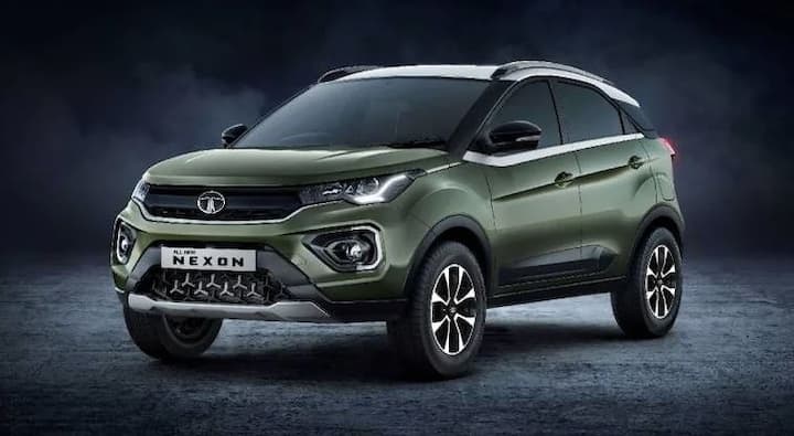 ਟਾਟਾ ਨੈਕਸਨ (Tata Nexon): ਇਸ ਸੂਚੀ ਵਿੱਚ ਅਗਲਾ ਨਾਂਅ ਟਾਟਾ ਮੋਟਰਜ਼ ਦੀ ਟਾਟਾ ਨੈਕਸਨ ਦਾ ਹੈ। ਅਗਸਤ 2021 ਵਿੱਚ, ਇਸ ਮਸ਼ਹੂਰ ਐਸਯੂਵੀ ਨੇ 10,006 ਯੂਨਿਟਸ ਵੇਚੀਆਂ ਹਨ। ਇਸ ਦੇ ਨਾਲ ਹੀ ਸਾਲ 2020 ਵਿੱਚ ਨੈਕਸਨ ਦੇ ਕੁੱਲ 5,179 ਯੂਨਿਟਾਂ ਵੇਚੀਆਂ ਗਏ ਸਨ। ਪਿਛਲੇ ਇੱਕ ਸਾਲ ਵਿੱਚ ਟਾਟਾ ਦੀ ਇਸ ਆਲੀਸ਼ਾਨ ਕਾਰ ਦੀ ਵਿਕਰੀ ਵਿੱਚ 93 ਫੀਸਦੀ ਦਾ ਵਾਧਾ ਹੋਇਆ ਹੈ। ਇਸ ਸਾਲ ਕੰਪਨੀ ਨੇ ਆਪਣਾ ਡਾਰਕ ਐਡੀਸ਼ਨ ਵੀ ਬਾਜ਼ਾਰ ਵਿੱਚ ਲਾਂਚ ਕੀਤਾ ਹੈ।