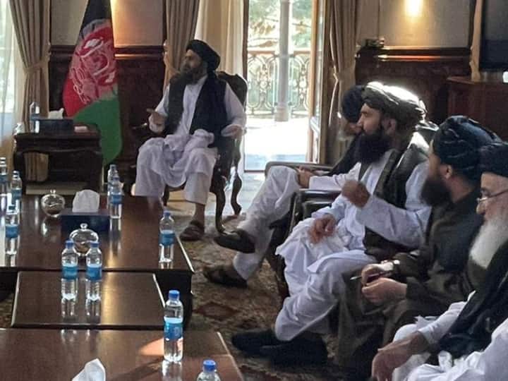 Afghanistan Crisis: पाकिस्तान की खुफिया एजेंसी ISI चीफ ने की तालिबान के शीर्ष नेता मुल्ला बरादर से मुलाकात
