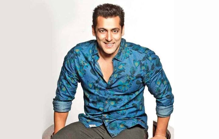 सलमान खान : मीडिया रिपोर्ट्स की मानें तो सलमान खान को साबुनों के कलेक्शन का शौक है. कहते हैं कि सल्लू मियां के पास कुछ सबसे चुनिंदा और यूनीक साबुनों का कलेक्शन है. इन साबुनों में फलों और सब्जियों के अर्क से बने साबुन शामिल हैं.