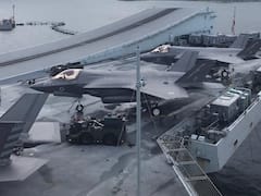 HMS Queen Elizabeth In Japan: हिंद प्रशांत क्षेत्र में चीन के बढ़ते दबदबे के बीच ब्रिटेन का विमानवाहक पोत पहुंचा जापान