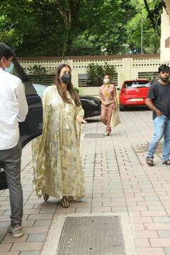 हम तो झोला उठाके चले: Malaika Arora का दिखा हटके अंदाज तो बहन Amrita Arora के हाथो में दिखा झोला, फैंस कर रहे मजेदार कमेंट