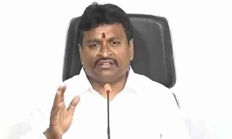 Vijayawada Vangaveeti radha krishna issue minister vellampalli demands proofs Vangaveeti Radha Issue: టీడీపీ హయాంలోనే రంగా హత్య... రాధా హత్యకు రెక్కీపై ఆధారాలు ఇస్తే దర్యాప్తు చేస్తాం... మంత్రి వెల్లంపల్లి కీలక వ్యాఖ్యలు