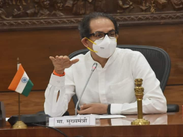 Postpone crowded political events immediately CM Uddhav Thackeray's appeal to ruling and opposition parties Coronavirus : गर्दी  होणारे राजकीय कार्यक्रम त्वरित स्थगित करा; मुख्यमंत्र्यांचं सत्ताधारी, विरोधी पक्षांना आवाहन