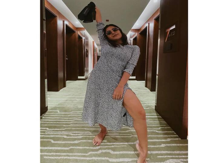 காதல் கனவே தள்ளிப் போகாதே போகாதே ஆச மறச்சு நீ ஒளியாதே ஓடாதே