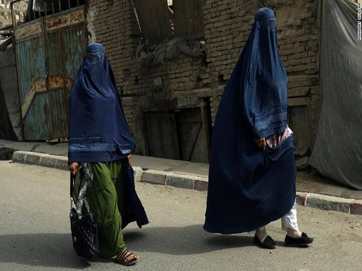 फिर सामने आया तालिबान का क्रूर चेहरा, यूनिवर्सिटीज में पढ़ने वाली लड़कियों के लिए बनाए यह नियम