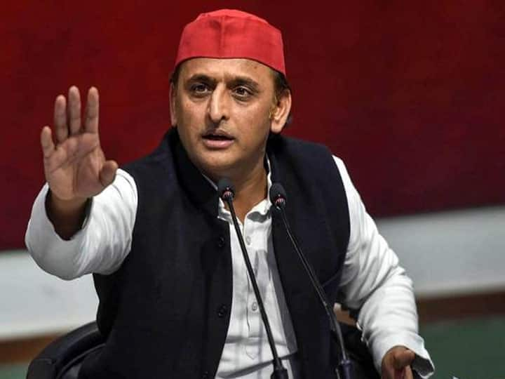 Akhilesh Yadav attack on BJP and said drivers escaped of double engine ann Akhilesh Yadav: अखिलेश यादव का बीजेपी सरकार पर हमला, कहा-  'डबल इंजन के दोनों ड्राइवर भाग गये हैं'