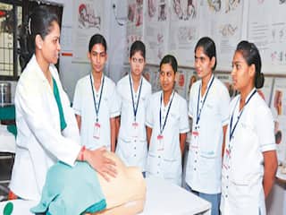 Burdwan Medical College Recruitment: রাজ্যে এই হাসপাতালে নার্স-ল্যাব টেকনিশিয়ানের পদ খালি, এখনই  করুন আবেদন