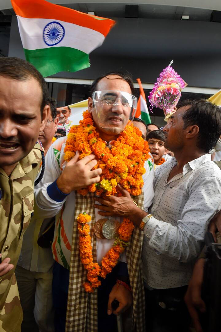 Among the medal-winning para athletes who returned to a grand welcome were 19-year-old Lekhara, who won a gold and bronze, gold winning shuttlers Pramod Bhagat, and Krishna Nagar, silver-medallist Yathiraj, bronze-medallist Manoj Sarkar, and triumphant shooters Singhraj Adana and Manish Narwal among others. Photo: PTI