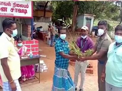 Saplings for the corona examiner at the Antipathy check post தேனியில் கொரோனா பரிசோதனை செய்தால் மரக்கன்றுகள் இலவசம்...!