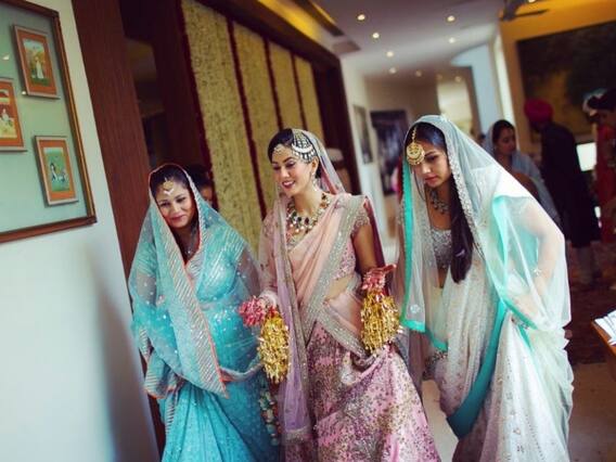 Mira Rajput Birthday Special: किसी सेलिब्रिटी से कम नहीं हैं Shahid Kapoor की पत्नी Mira Rajput, देखिए हल्दी से लेकर रिसेप्शन तक पूरी Wedding Album