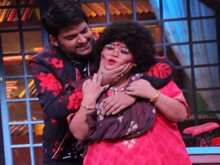 भारती सिंह टेलीविजन पर कई शो को होस्ट कर चुकी हैं. अपनी अपार प्रतिभा के लिए सभी की पसंदीदा होने के साथ-साथ भारती सिंह को अक्सर अपने को-स्टार के साथ बहुत अच्छे संबंध साझा करने के लिए भी जाना जाता है. भारती सिंह द कपिल शर्मा शो की एक खास किरदार माना जाता हैं और खुद कपिल शर्मा के साथ एक परिवार जैसा रिश्ता साझा करती हैं.