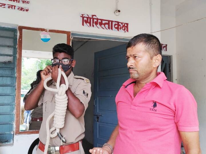 Bihar News: police line DSP arrested fake soldier in Siwan accused came after one year to join ann Bihar News: शक ना हो इसलिए ज्वानिंग के एक साल बाद ड्यूटी पर आया फर्जी सिपाही, DSP ने किया गिरफ्तार