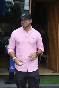 Neeraj Chopra Update: ‘সোনার ছেলের’ স্টাইলিস ছবি,মুম্বইয়ে রেস্তোরাঁর বাইরে নীরজ চোপড়া