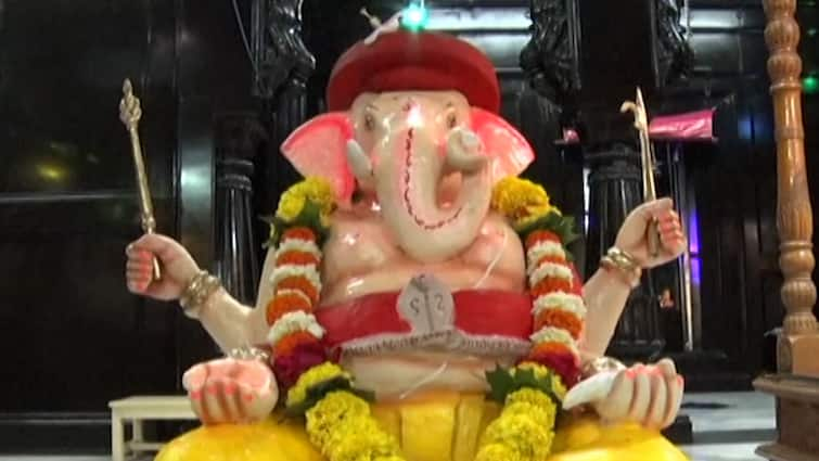 Happy Ganesh Chaturthi 2021 Wishes Lord Ganesh GIF Images Quotes Status Messages Photos Greetings