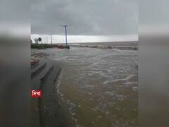 Digha Tidal Waves দিঘা উপকূল জুড়ে জলোচ্ছ্বাস, ডুবল ট্রলার