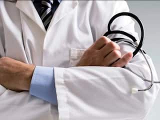 West Bengal Medical Officer Recruitment : রাজ্যে প্রচুর মেডিক্যাল অফিসারের পদ খালি, ৭ অক্টোবরের মধ্যে করতে হবে আবেদন