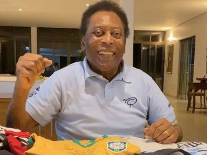 Pele Health Update: दिग्गज फुटबॉलर पेले का कोलन ट्यूमर हटाया गया, कहा- ये 'बड़ी जीत' Pele health update Brazilian footballer says apparent colon tumor removed but feels well Pele Health Update: दिग्गज फुटबॉलर पेले का कोलन ट्यूमर हटाया गया, कहा- ये 'बड़ी जीत'