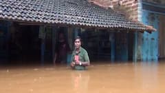 Flood : Ratnagiri च्या माखजनमध्ये कंबरेपर्यंत पावसाचं पाणी, बाजारपेठांचं अतोनात नुकसान ABP Majha