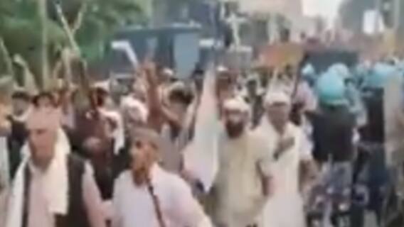 Police use water cannons on farmers at Karnal secretariat | BKB(07.09.2021)