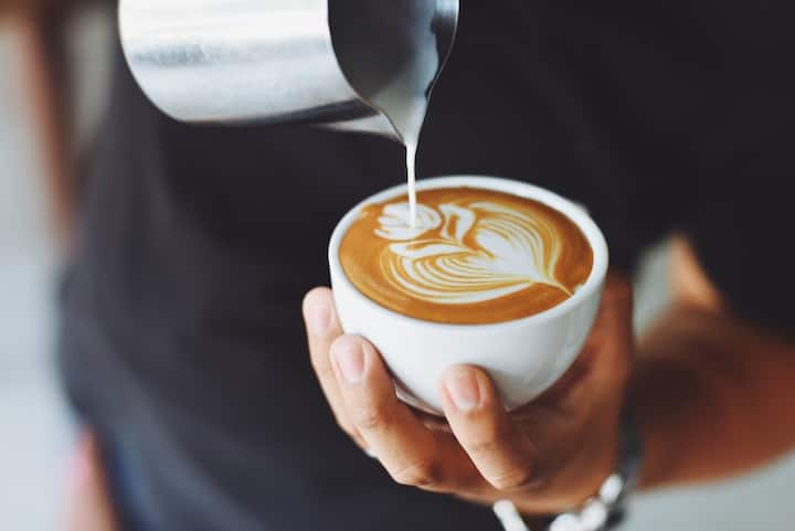 What does Ayurveda say about coffee consumption, know in details Ayurveda on Coffee Consumption: কফি খাওয়ার সময় কী কী বিষয়ে খেয়াল রাখতে বলছেন আয়ুর্বেদ বিশেষজ্ঞরা?