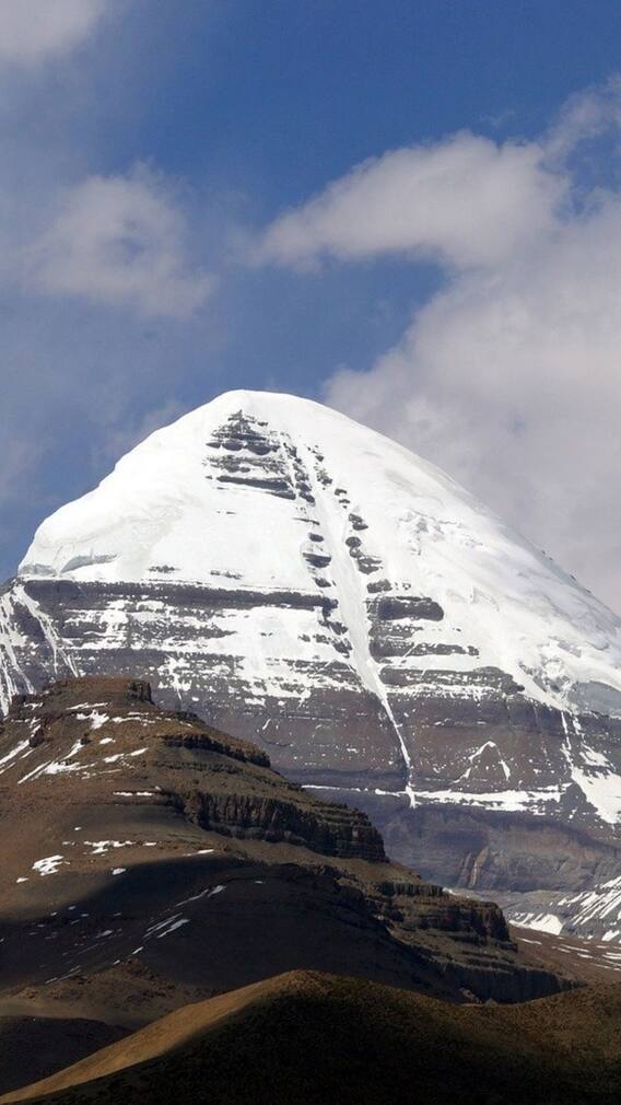 অলৌকিক ঘটনায় মোড়া কৈলাশ-কাহিনী
