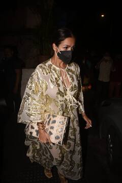 In Pics: बांद्रा के पाली भवन कैफे में स्पॉट हुईं मलाइका अरोड़ा और अदिति गोवित्रिकर, पति के साथ नजर आईं सोनम कपूर