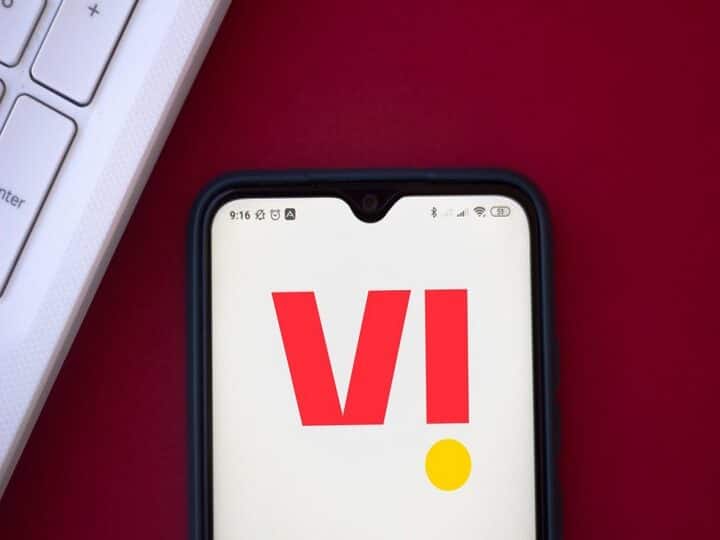 vodafone idea hiked tariff plans available from 4 july up to 21 percent  Jio, એરટેલ બાદ હવે Vodafone એ ગ્રાહકોને આપ્યો મોટો ઝટકો, જાણો નવા રિચાર્જ પ્લાનની કિંમત