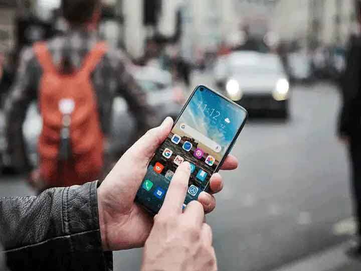 Smartphone users often make these mistakes, if you know then it will be beneficial Smartphone Tips: स्मार्टफोन यूजर्स अक्सर करते हैं ये गलतियां, जान लेंगे तो होगा फायदा