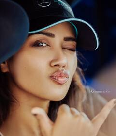 Actress Nivetha Pethuraj pics: கண்ணடித்து முத்தம் கொடுக்கும்....நிவேதாவின் லேட்டஸ்ட் க்ளிக்ஸ்..!