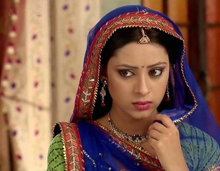 Pratyusha Banerjee- प्रत्यूषा बनर्जी 1 अप्रैल, 2016 को अपने मुंबई वाले घर पर मृत पाई गईं. वो टीवी शो बालिका वधू में आनंदी की भूमिका निभाकर घर-घर में मशहूर हो गईं थीं.