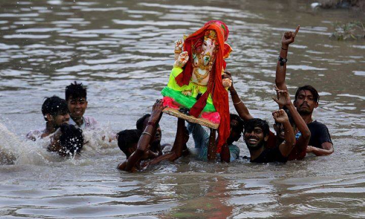 Collector's permission to keep Ganesha idols in private places in Cuddalore கடலூரில் தனியார் இடங்களில் விநாயகர் சிலைகளை வைத்து வழிபட அனுமதி - ஆட்சியர் உத்தரவு