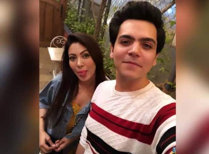 Munmun Dutta and Raj Anadkat of Taarak Mehta Ka Ooltah Chashmah are dating each other Taarak Mehta Ka Ooltah Chashmah: क्या 33 साल की Babitaji रियल लाइफ में कर रही हैं 9 साल छोटे टप्पू को डेट?