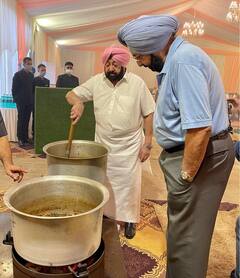 Capt Amarinder Singh Cooks Delicious Feast For Olympic Medalists Including Neeraj Chopra - See Pics