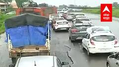 Mumbai-Goa Expressway : मुंबई-गोवा महामार्गावर खड्ड्यांचं 'विघ्न', वाहतूक कोंडीमुळे प्रवासी त्रस्त