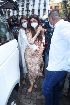 Ganesh Chaturthi 2021: Shilpa Shetty Brings Ganpati Bappa Home, Poses With Idol | See PICS