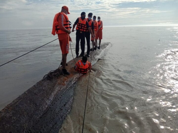 Assam Boat Incident: அசாமில் இரு படகுகள் மோதிக்கொண்ட கோர விபத்து : 33 பேர் மாயம்!