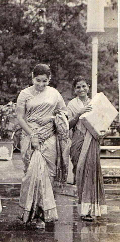 அடேங்கப்பா..சசிகலா குடும்ப சொத்து மதிப்பு இவ்வளவா..?