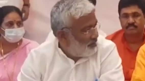 राहुल का मंदिर दर्शन, यूपी में बढ़ी सियासी 'टेंशन'! | Baat To Chubhegi | UP Chunav