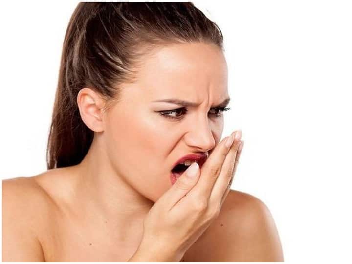 Health Care Tips, Follow These Tips to Get rid of Bad Breath And Get Rid of Bad Breath Health Care Tips: आपकी सांसों से भी आती है बदबू? तो इन टिप्स को करें फॉलो