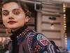 Taapsee pics: கண்ணைக் கட்டிக்கொண்டு கையில் கிளாஸ் உடன் நிற்கும் டாப்ஸி...!