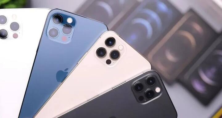 સંભવિત સ્પેશિફિકેશન્સ - iPhone 13 Pro Max માં 6.7 ઇંચની ડિસ્પ્લે આપવામાં આવી શકે છે. જેનો રિફ્રેશ રેટ 120Hz સુધી હોઇ શકે છે. આની ડિસ્પ્લેમાં પહેલા નાના નૉચ આપવામાં આવશે. જોકે, બાદમાં આમાં Face ID 2.0 પણ આપવામા આવી શકે છે. આમાં તમને ત્રણ વેરિએન્ટ મળશે. જેમાં 128GB, 512GB અને 1TB સુધી સ્ટૉરેજ આપવામાં આવી શકે છે. કંપની આ સીરીઝમાં પોતાનુ ખાસ લેટેસ્ટ પ્રૉસેસર A15 બાયૉનિક લઇને આવી રહ્યું છે.