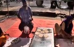 Karnal Protest Update : ਕਿਸਾਨਾਂ ਨੇ ਦਿਨ ਚੜ੍ਹਦੇ ਹੀ ਲਾਇਆ ਸੇਬ ਦਾ ਲੰਗਰ, Police ਨੂੰ ਛਕਾਇਆ