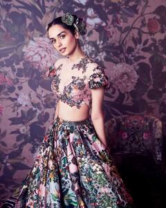 These PICS Of Miss World Manushi Chillar In Frida Kahlo Inspired Outfit Is A Treat For The Sore Eyes