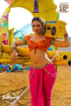 Tamannaah Photos: జ్వాలారెడ్డి వడ్డించేస్తోంది..సీటీమార్ మూవీ సాంగ్ లో మిల్కీ మెరుపుల్