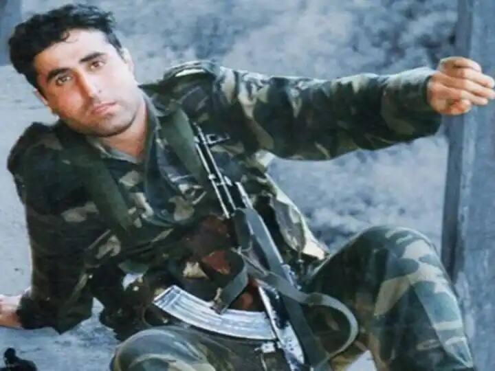 Vikram Batra Birthday Special 5 lesser known facts about Shershaah Vikram Batra Birthday Special: प्यार में गिरफ्तार होने के बाद भी विक्रम बत्रा ने देश पर न्योछावर कर दी जान, जानिए- 'रियल शेरशाह' से जुड़े अनसुने किस्से