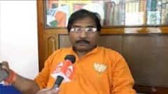 District News: শান্তিপুরে জগন্নাথ সরকারকে ঘিরে ব্যাপক বিক্ষোভ তৃণমূলের, গাড়িতে ইট| Bangla News