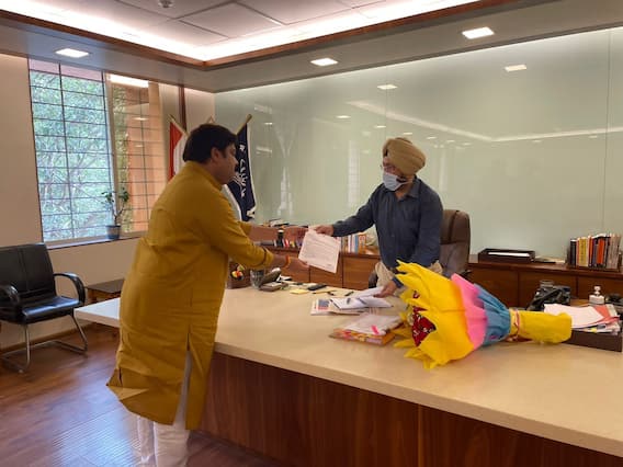बिल्डर मुन्ना सिंह प्रकरणाची लाचलुचपत प्रतिबंधक विभागामार्फत चौकशी करा; मनसे आमदार राजू पाटील यांची मागणी बिल्डर मुन्ना सिंह प्रकरणाची लाचलुचपत प्रतिबंधक विभागामार्फत चौकशी करा; मनसे आमदार राजू पाटील यांची मागणी