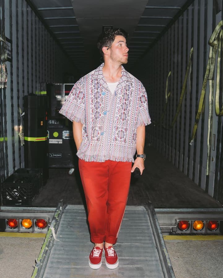 प्रियांका चोप्राचा पती निक जोनास नवीन नवीन स्टाईलसाठी नेहमीच चर्चेत असतो. (Photo:@NickJonas/IG)