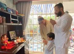 Pataudi's Ganesh Chaturthi: सैफ करीना ने बेटे संग उतारी बप्पा की आरती, तैमूर ने बनाए मिट्टी के गणपति