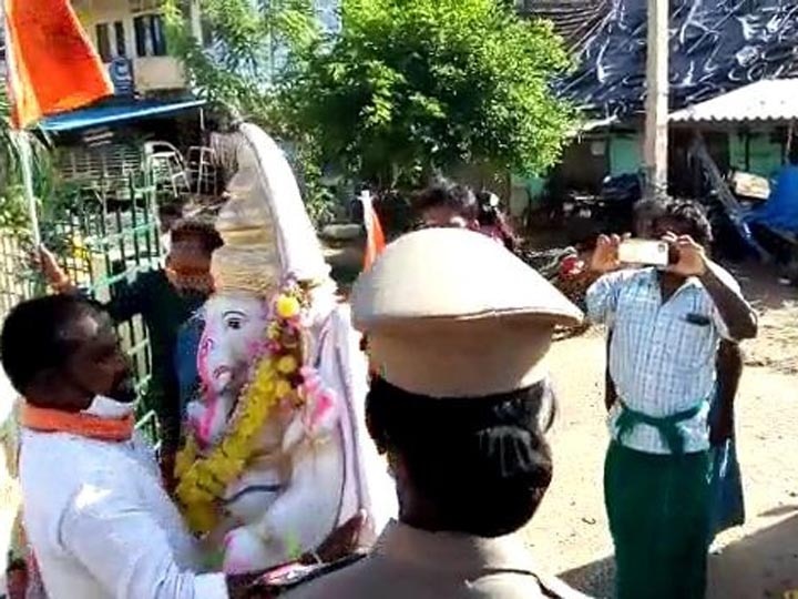 தஞ்சாவூரில் தடையை மீறி 7 இடங்களில் வைக்கப்பட்ட விநாயகர் சிலைகள்...!